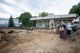 Молебен и раскопки у Блинчиков во Владимире