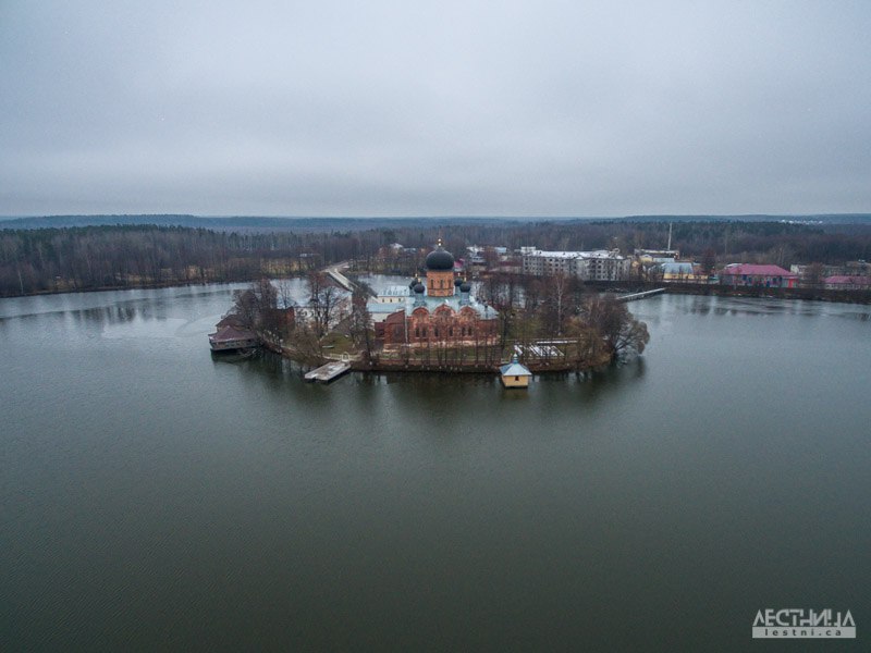 Озеро Введенское и монастырь около Покрова 04