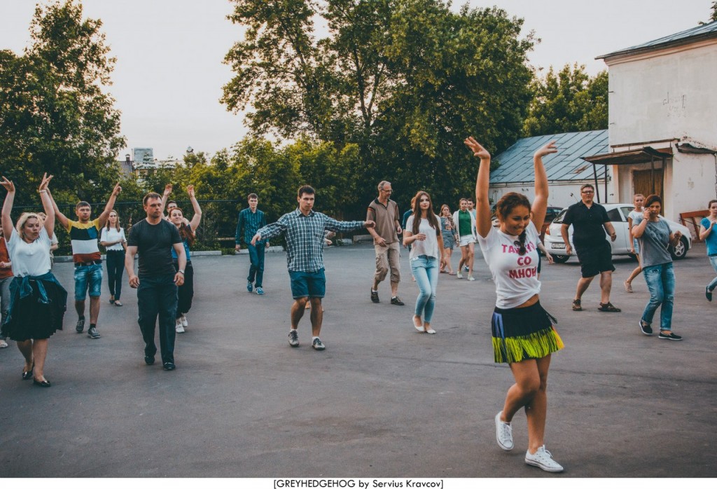 Танцы на свежем воздухе во Владимире 152