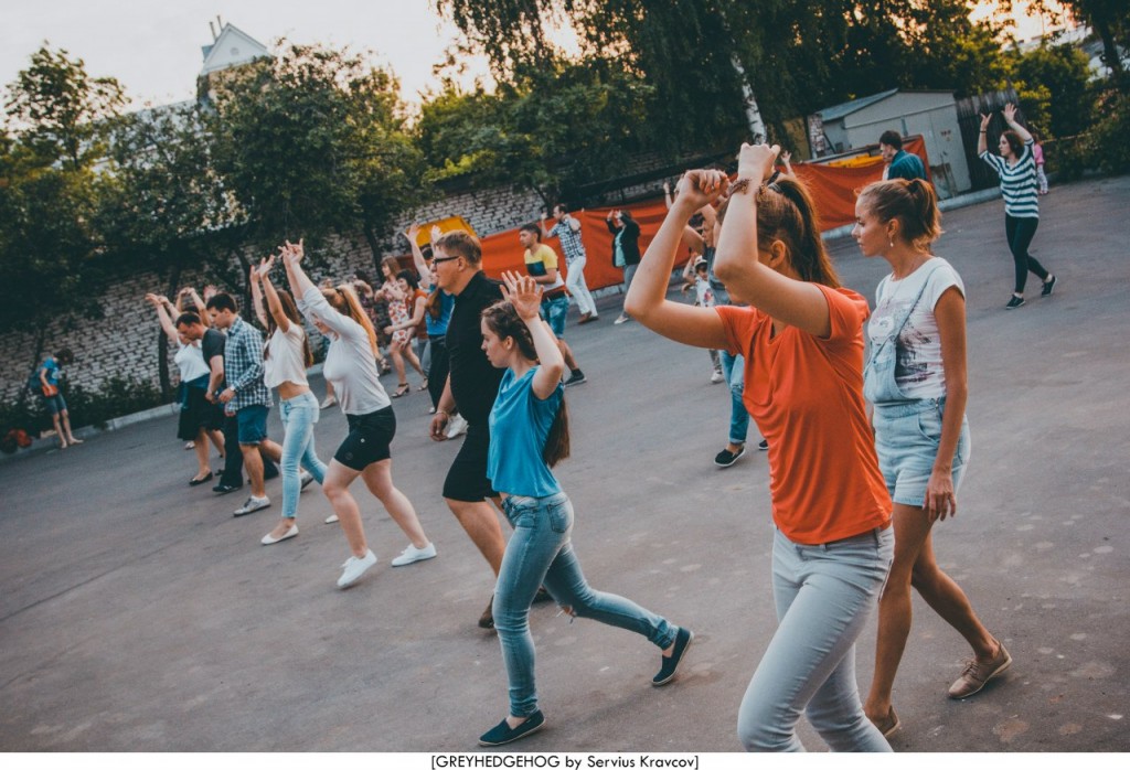 Танцы на свежем воздухе во Владимире 155
