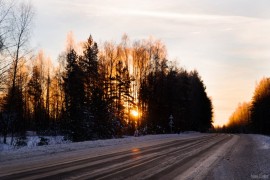 Зимнее воскресное утро на дороге