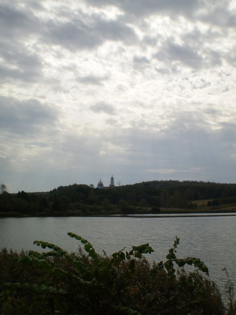 Вид на Борисо-Глебский погост около Радужного (сентябрь 2012 г.) 02