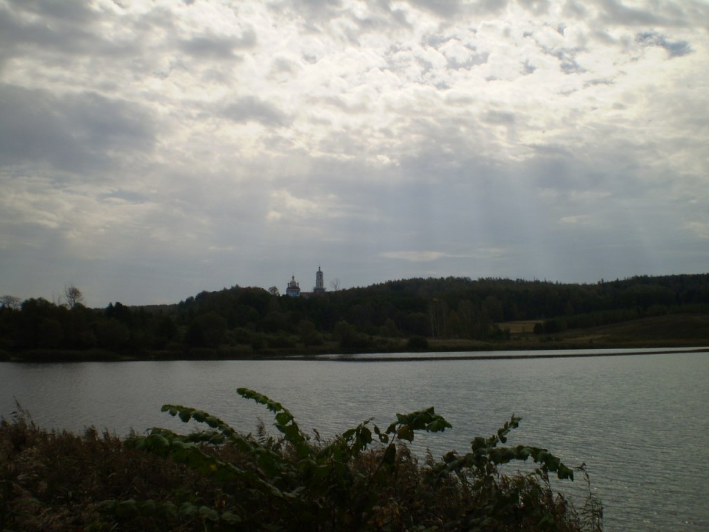 Вид на Борисо-Глебский погост около Радужного (сентябрь 2012 г.) 04