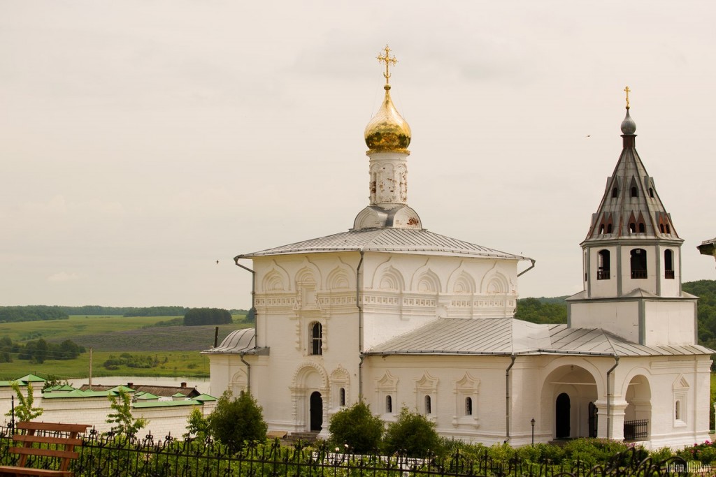Успенский Космин монастырь, село Небылое
