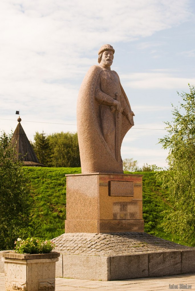 Памятник Юрию Долгорукому в Юрьев-Польском