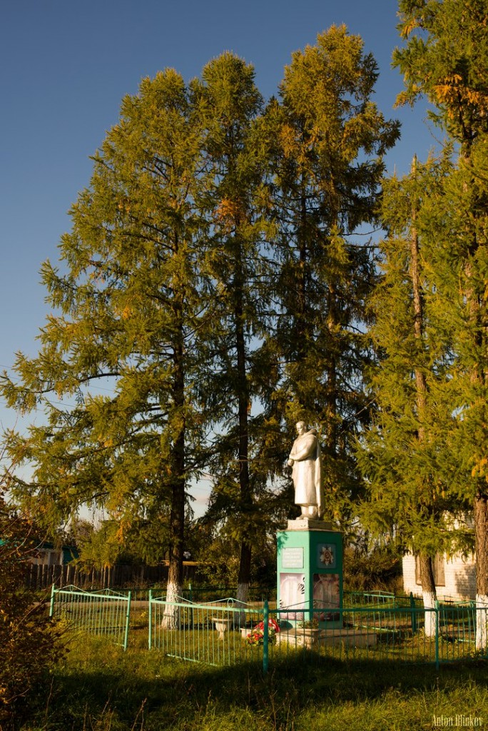 Памятник погибшим воинам в с. Архангел