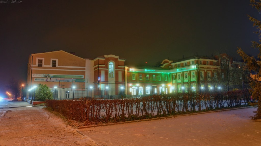 Центр города Вязники во время первого снега 03