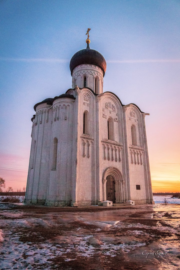 Дорога к храму Покрова на Нерли