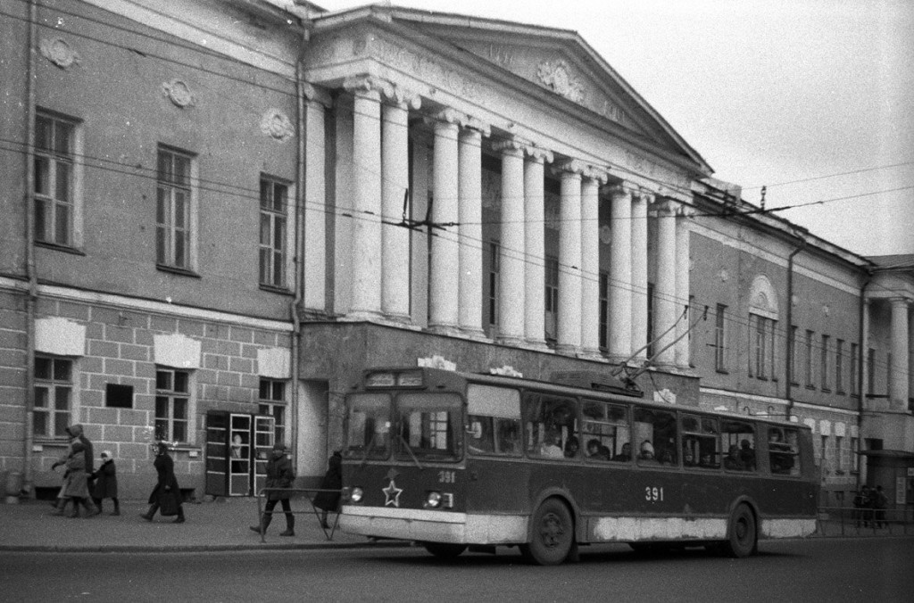Фото старых троллейбусов города Владимира 145