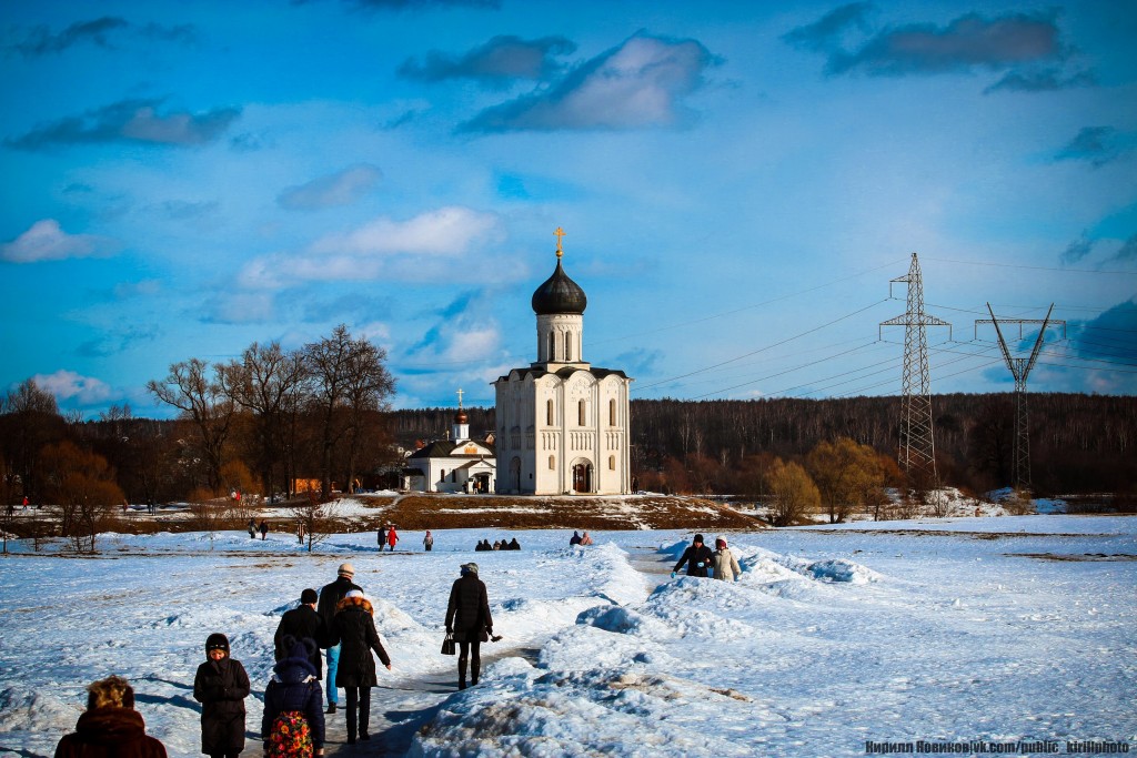 Боголюбовский луг и церковь Покрова на Нерли в последние, солнечные февральские дни уходящей зимы 02