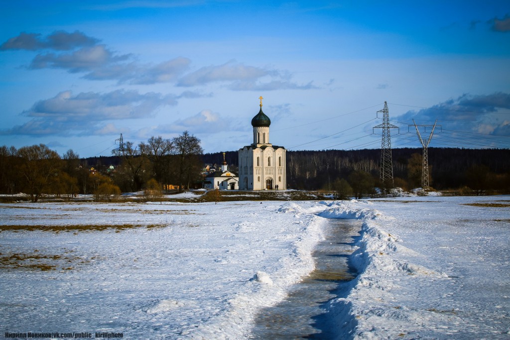 Боголюбовский луг и церковь Покрова на Нерли в последние, солнечные февральские дни уходящей зимы 04
