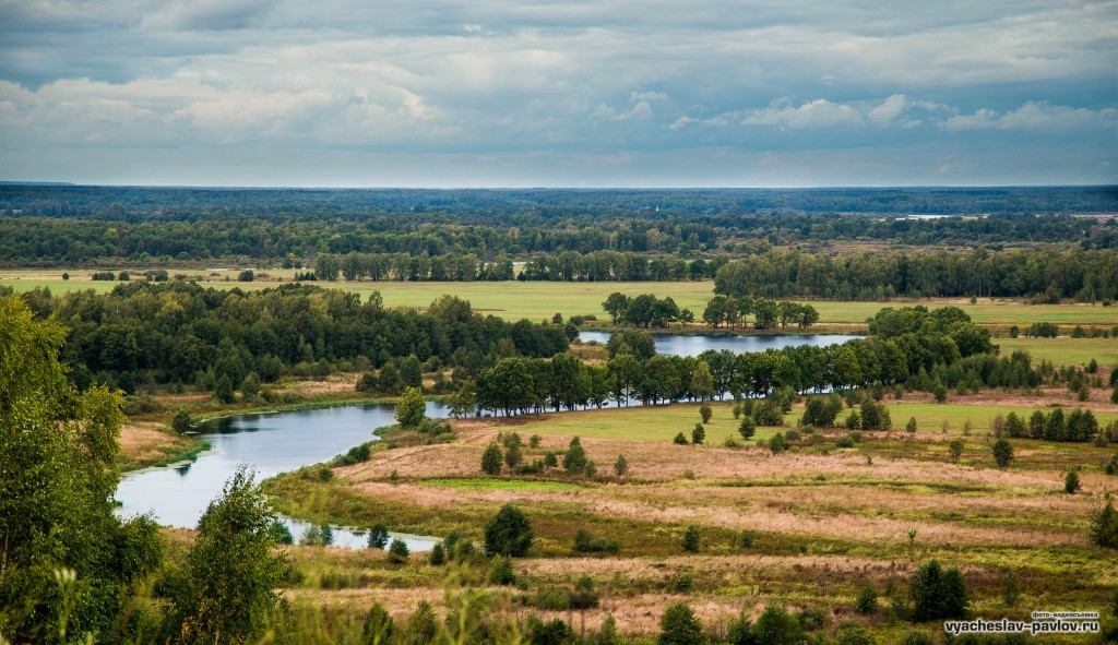 Вид на Быковское озеро с Вязниковского венца