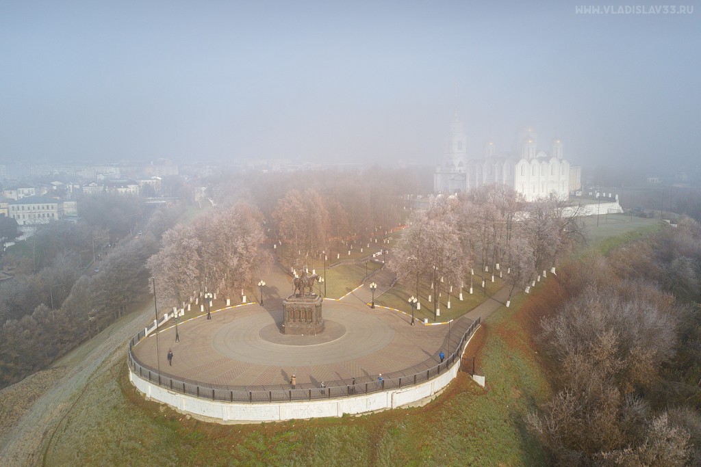 Туманное утро ноября во Владимире 03