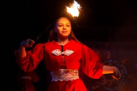 Укротители огня, фаер-шоу на «Библионочи 2018″ ( апрель, Владимир )