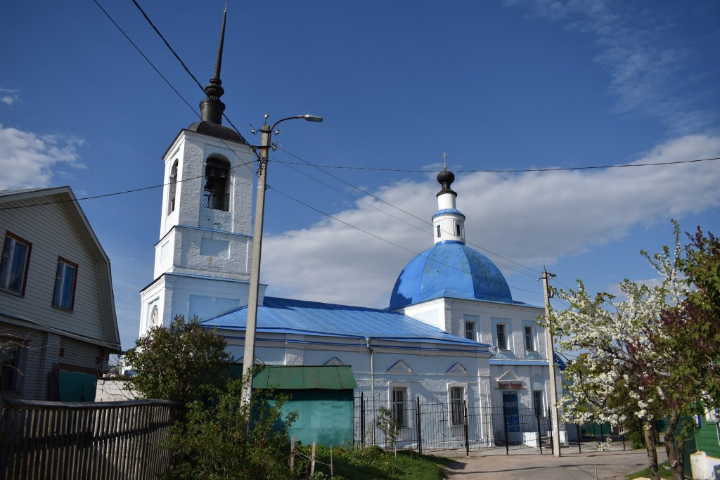 Сретенская церковь на улице Ломоносова во Владимире. Май. 05