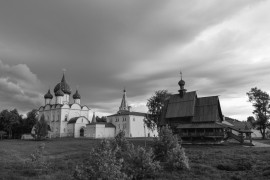 Суздаль. Кремль. Черно-белая серия