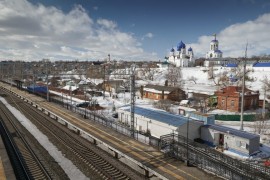 Вид на Боголюбово с железнодорожного моста, март 2019