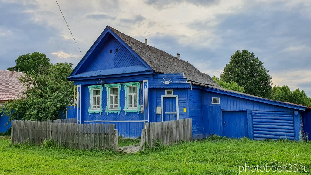 40 Деревянный домик в деревне Рождествено