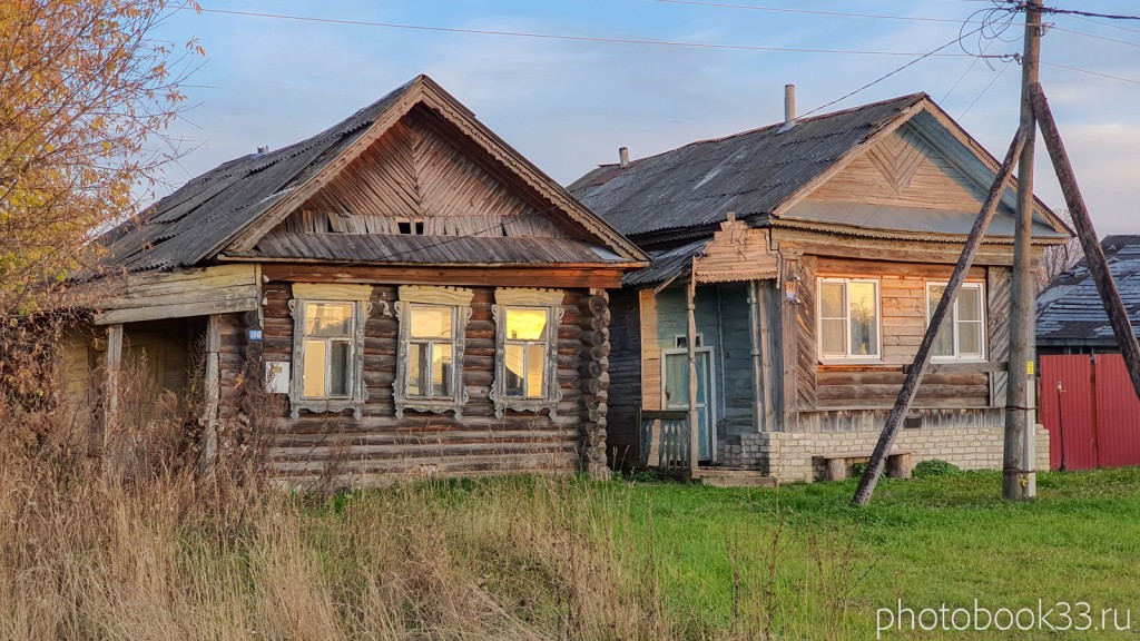 104 Деревянные дома в д. Левино, Меленковский район