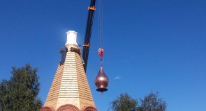 Установка главы на костницу Муромского Спасо-Преображенского монастыря