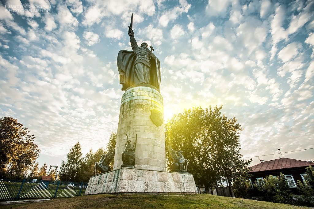 Памятник Илье Муромцу 01