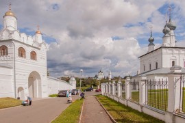 Суздаль: к Покровскому монастырю и обратно