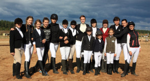 В деревне Старово прошли соревнования по конному спорту