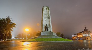 Монумент в честь 850-летия города Владимира