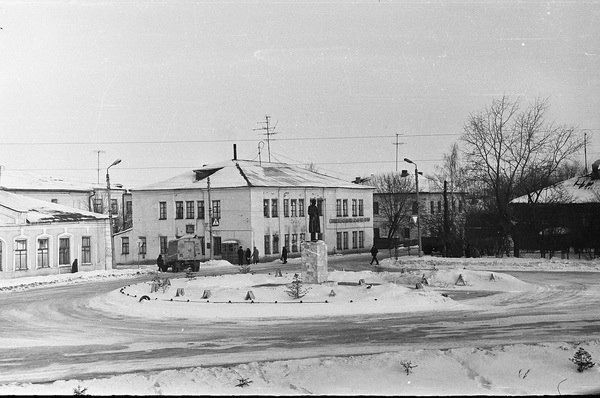 Памятник В. И. Ленину в Юрьев-Польском. 1982 год.