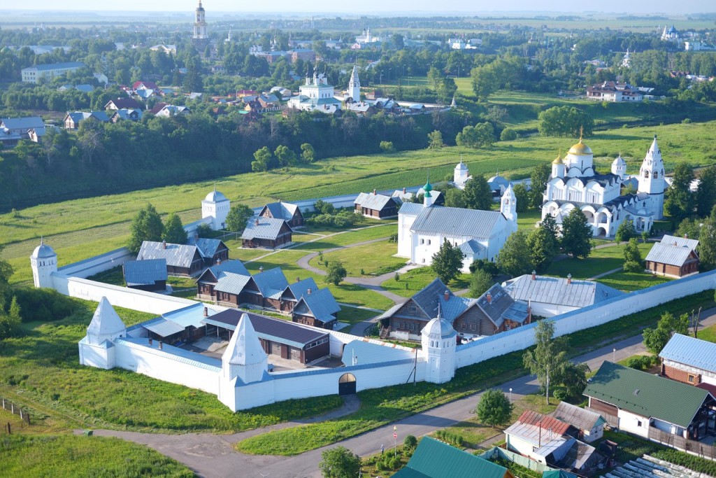 Покровский женский монастырь с высоты