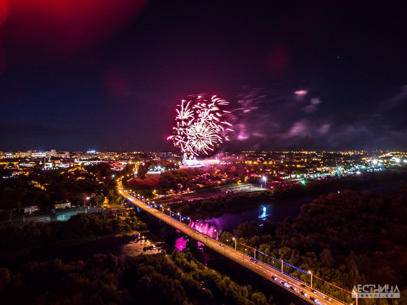 Салют на день города Владимира 2015 с высоты 01