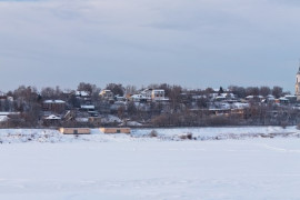 Вид на зимний Муром с Оки