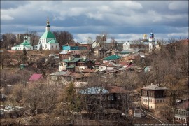 Виды на один из городских холмов Владимира со старой застройкой
