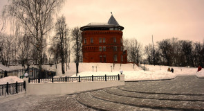 Замок-башня в центре Владимира