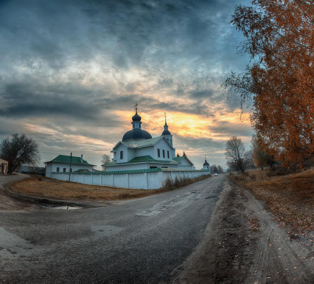Село Лазарево. Церковь Михаила Архангела (Муромский район)