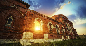 д. Григорово Меленковского района, Крестовоздвиженская церковь