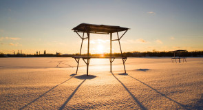 Восход в Гусь-Хрустальном. Снежный пляж.