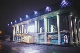 «Контрабас» на театральной площади во Владимире