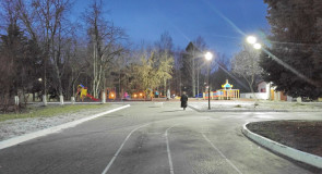 Площадь Прокуророва, вид на детскую площадку