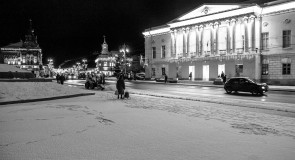 Предновогодний Владимир в оттенках серого