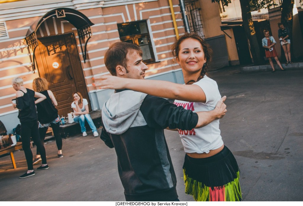 Танцы на свежем воздухе во Владимире 121
