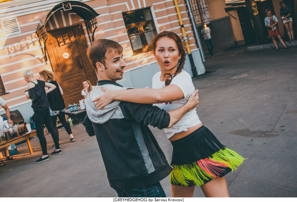 Танцы на свежем воздухе во Владимире 122