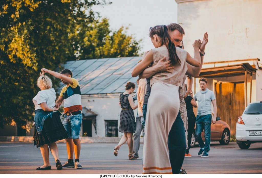 Танцы на свежем воздухе во Владимире 139