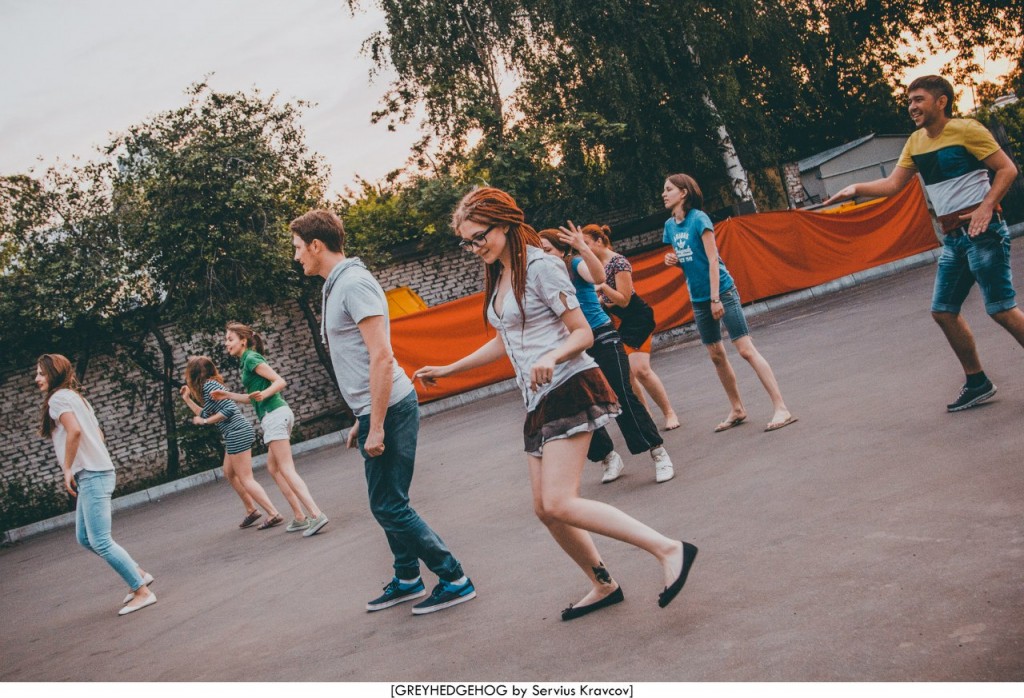 Танцы на свежем воздухе во Владимире 176
