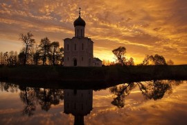 ВПЕЧАТЛЯЕТ: Церковь Покрова На Нерли