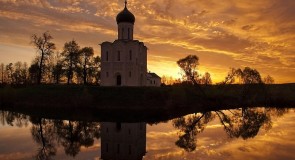ВПЕЧАТЛЯЕТ: Церковь Покрова На Нерли