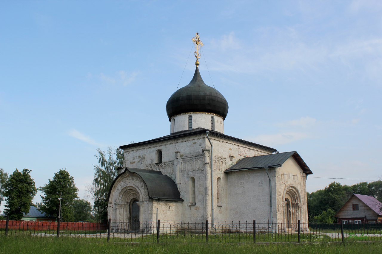 Георгиевский собор в Юрьеве польском внутри