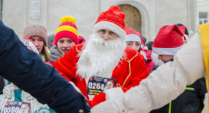 Забег Дедов Морозов и Снегурочек во Владимире