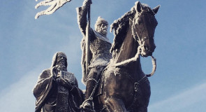 Немного охлаждённый памятник святителям