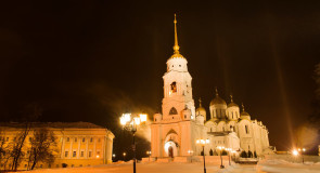 Ночная прогулка к зимнему Успенскому Собору